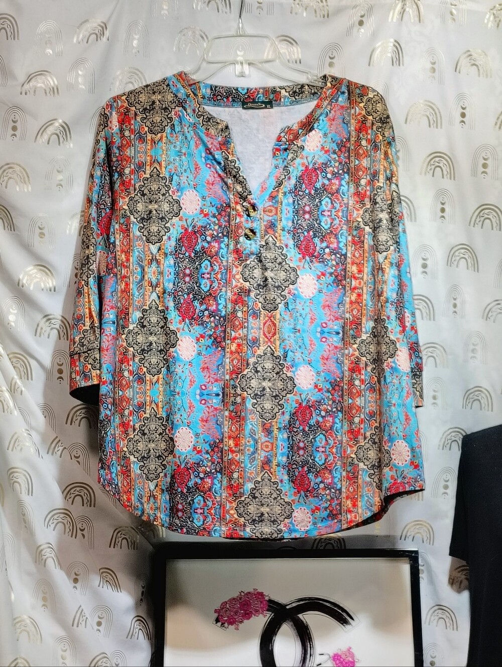Women's Paisley-Print V-Neck Blouse in Blue Mix
